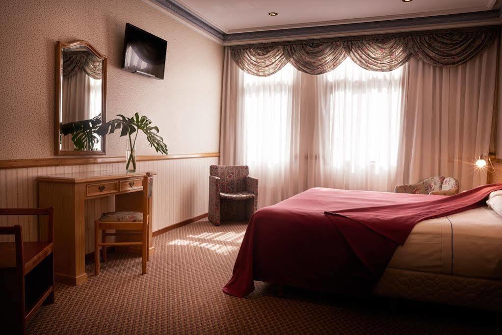 בואנוס איירס Gran Hotel Ailen מראה חיצוני תמונה